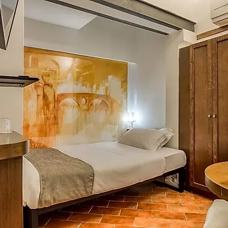 Easybnb - Luxury Navona 4*