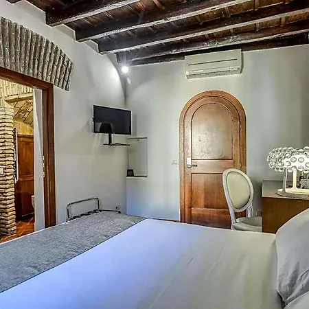 Easybnb - Luxury Navona Affittacamere 4*