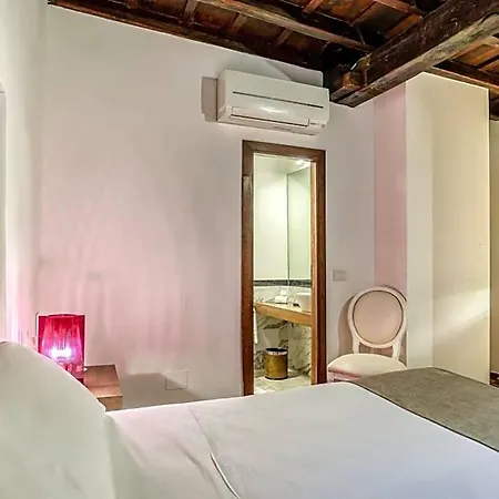 Easybnb - Luxury Navona Affittacamere 4*