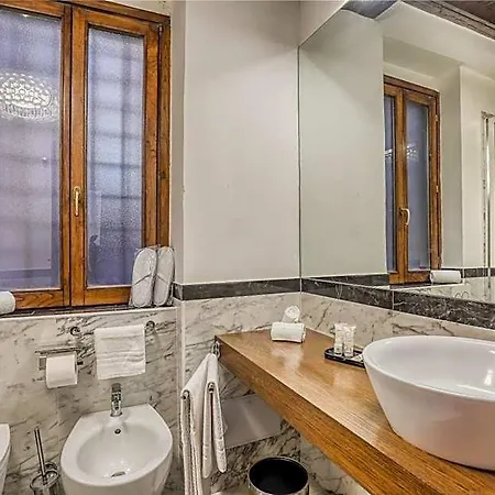 Easybnb - Luxury Navona 4*