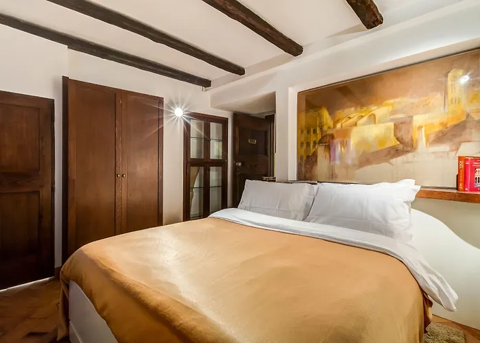 Easybnb - Luxury Navona 4* Rom